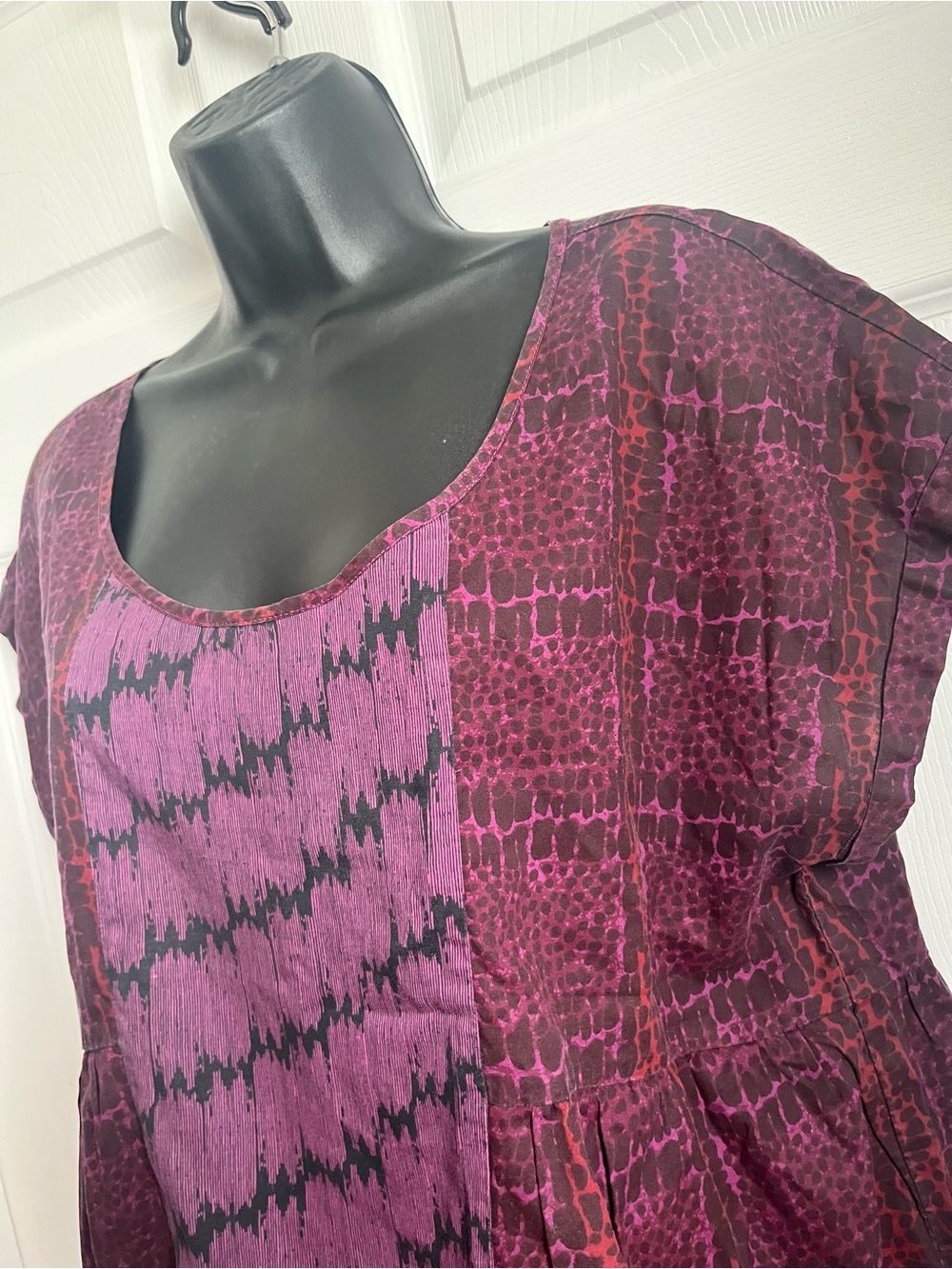 American Eagle Outfitters Top Tank Large Purple Animal Print Short Sleeve Summer - Picture 2 of 6